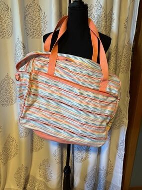 thirty-one Multicolor Woven weekender bag with Coral Handles